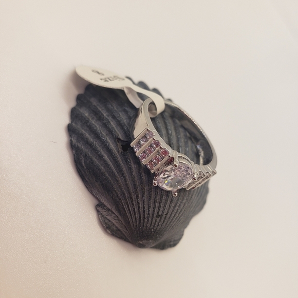 NEW Cubic Zirconia Elevated OVAL Ring 8 Sterling Silver Plated - Picture 2 of 10